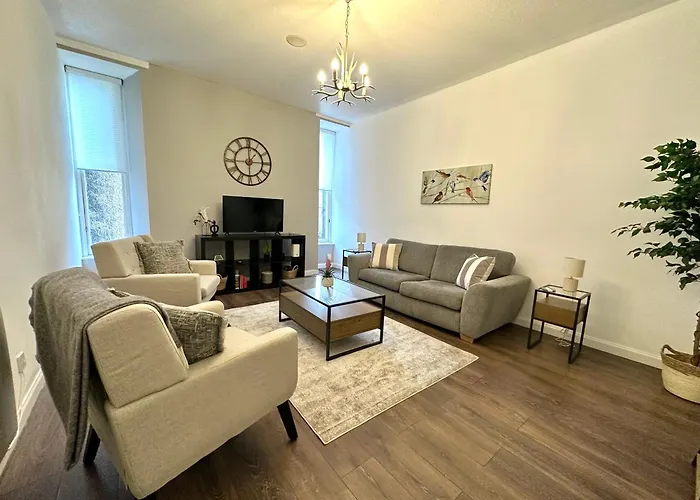 Large City Centre Apartment
